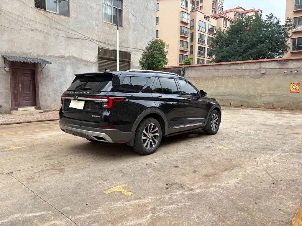 Explorer EcoBoost 285 4 WD Style plus 6-seat
