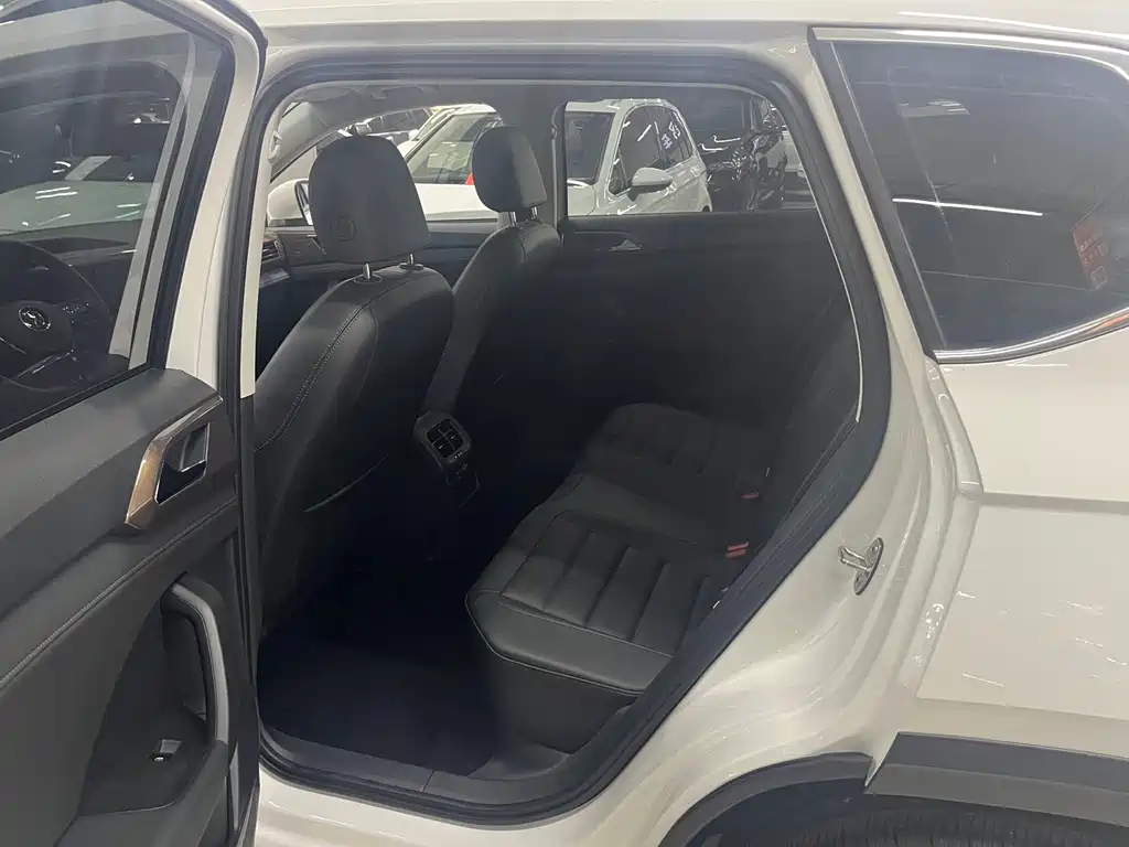 Tharu 280 TSI 2 WD Luxury