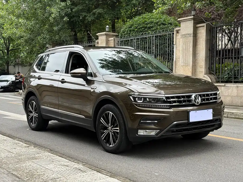 Tiguan L Facelift 380 TSI Auto 4 WD Luxury