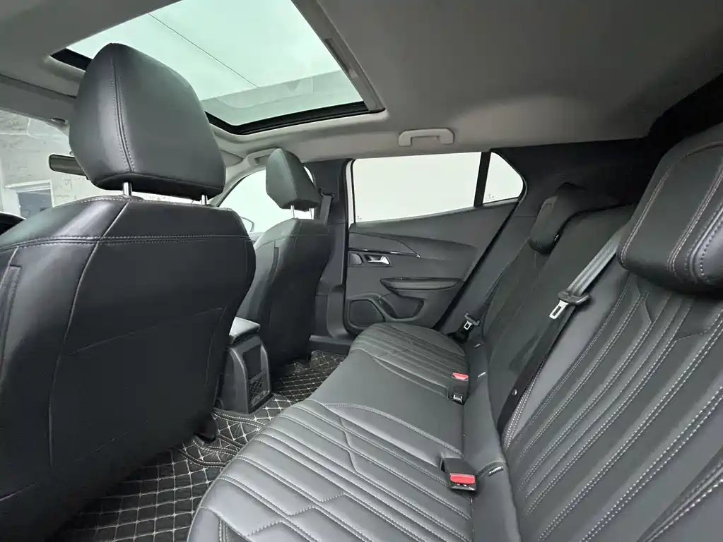 Peugeot 2008 2022 230 THP THE ONE