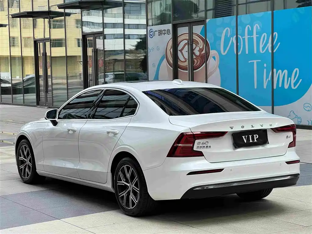 Volvo S60 B4 Smart Ease Luxury