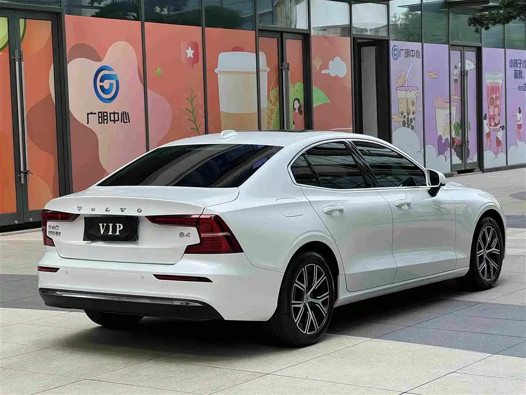 Volvo S60 B4 Smart Ease Luxury