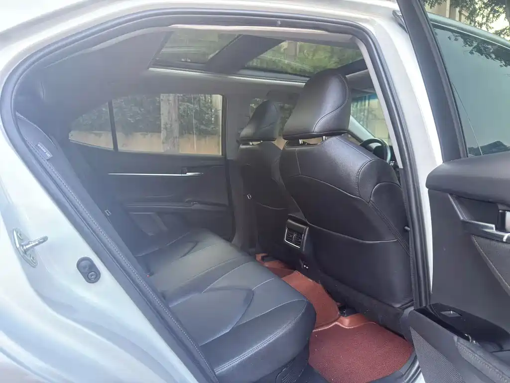 Camry Dual Engine 2.5 HG Luxury