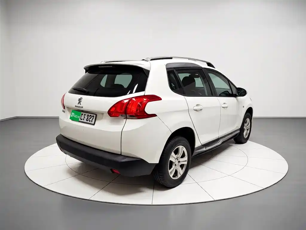 Peugeot 2008 2014 1.6 L Manual Trendy