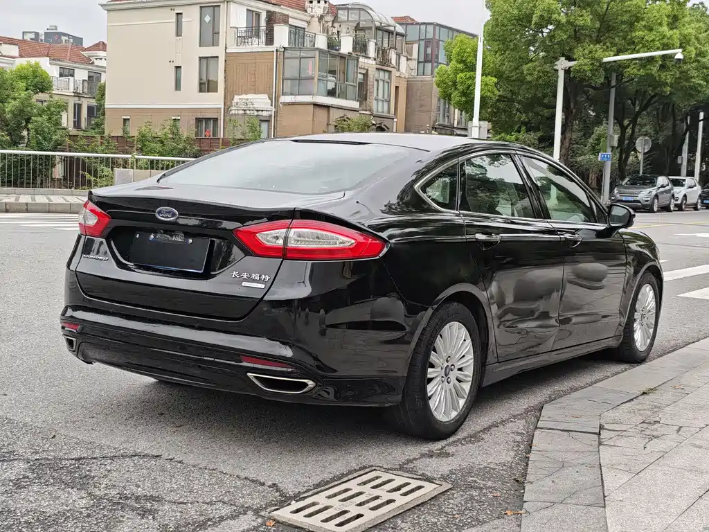 Mondeo 2.0 L GTDi200 Luxury