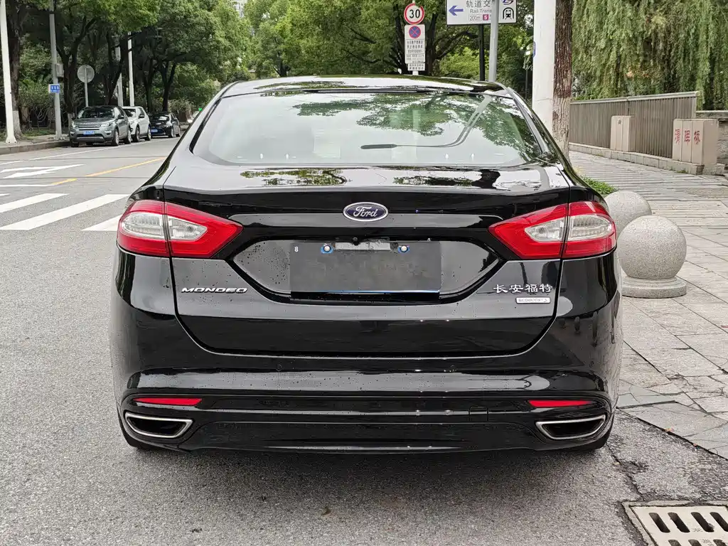 Mondeo 2.0 L GTDi200 Luxury