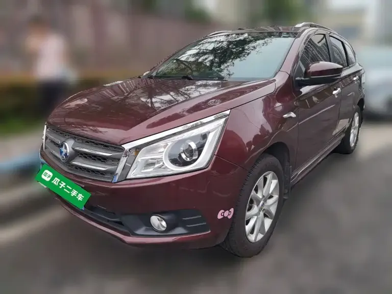 Venucia T70 启辰T70 2015款 2.0 L 手动睿享版