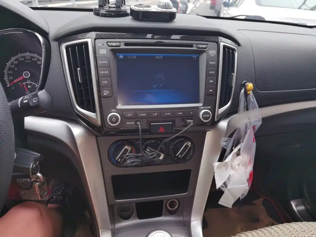 Venucia T70 启辰T70 2015款 2.0 L 手动睿享版
