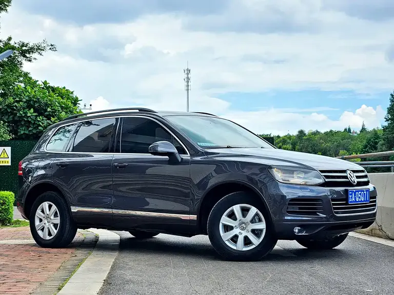 Volkswagen Touareg 3.0 TDI Diesel Standard Config