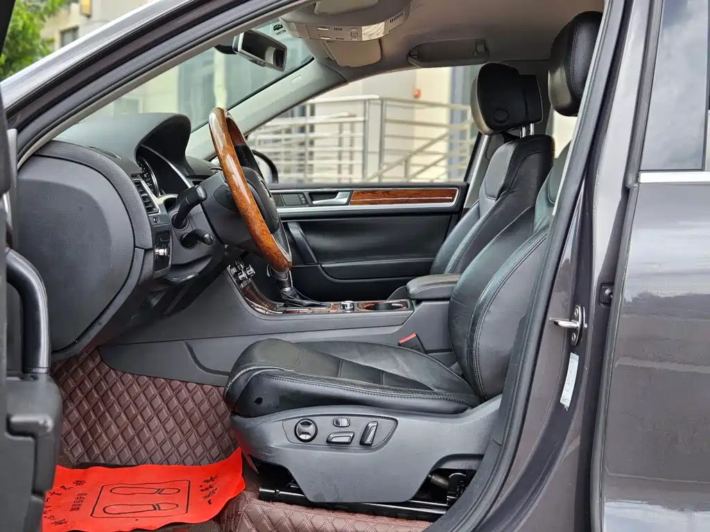 Touareg 3.0 TDI Diesel Standard Config
