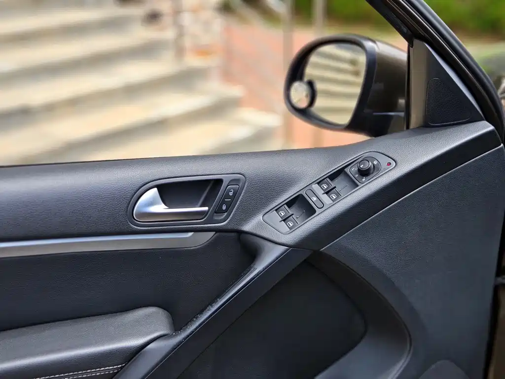 Tiguan 途观 2015款 1.8 TSI 自动四驱风尚视野版