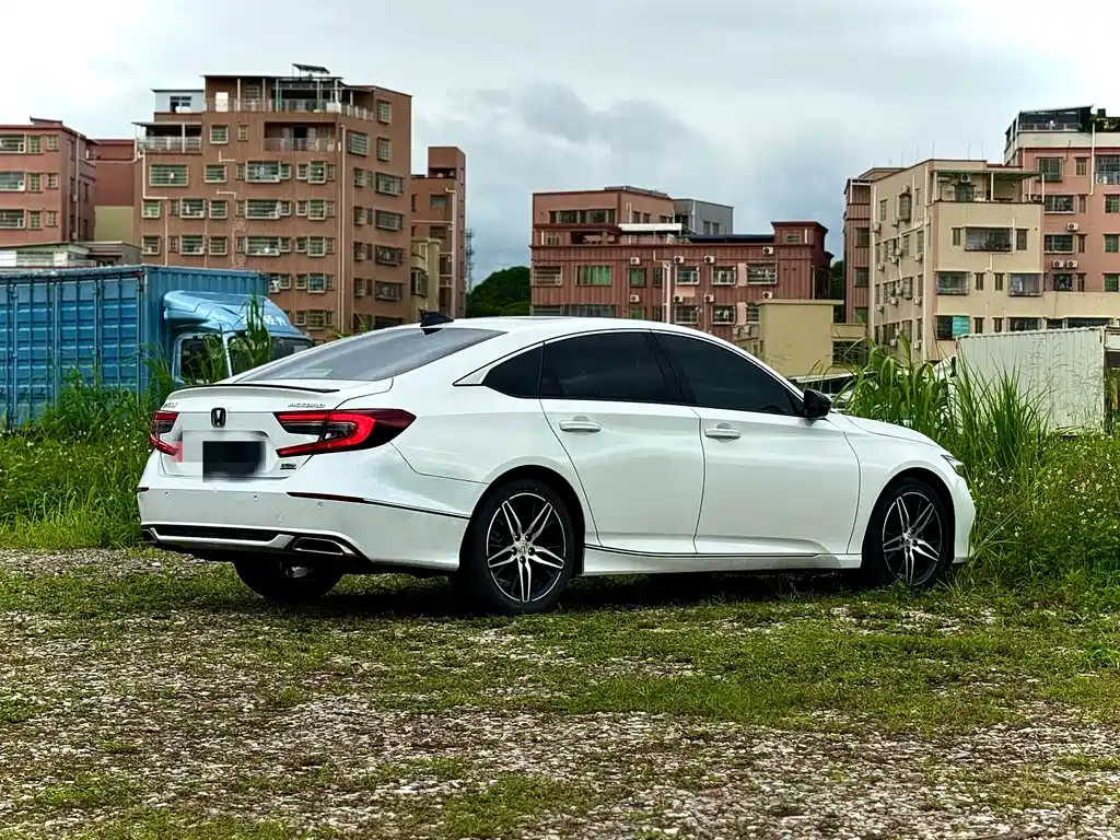 Accord 260 TURBO Phantom Night · Distinguished