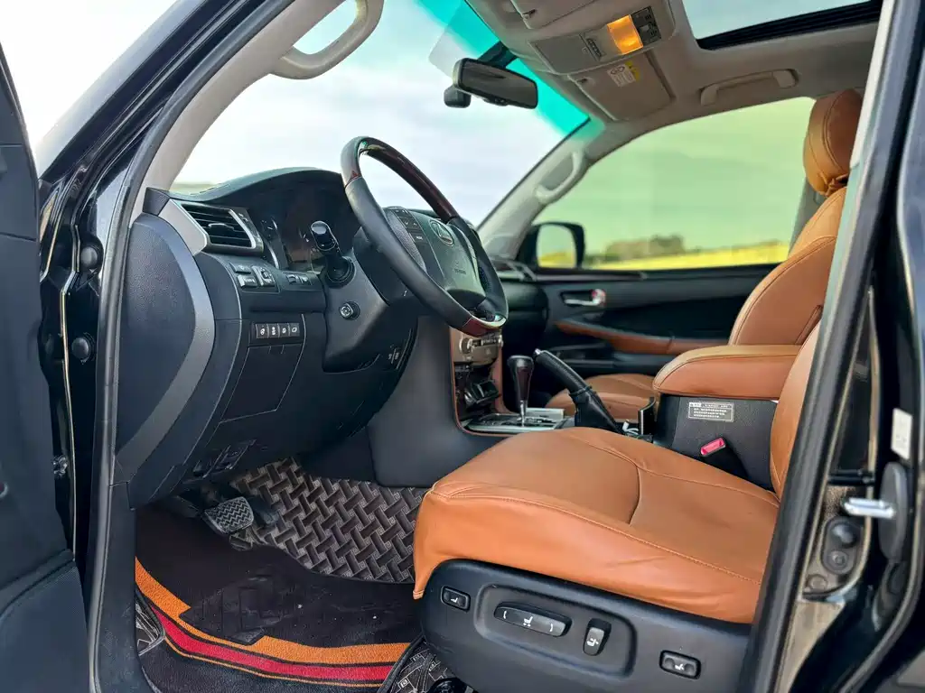 Lexus LX 570