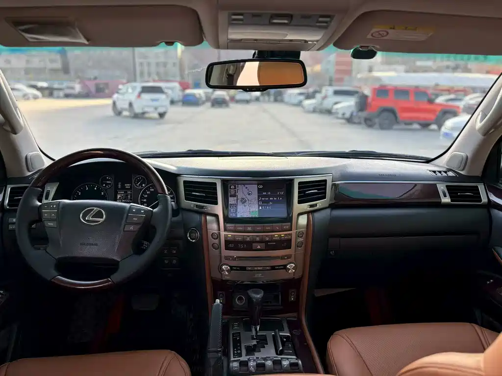 Lexus LX 570