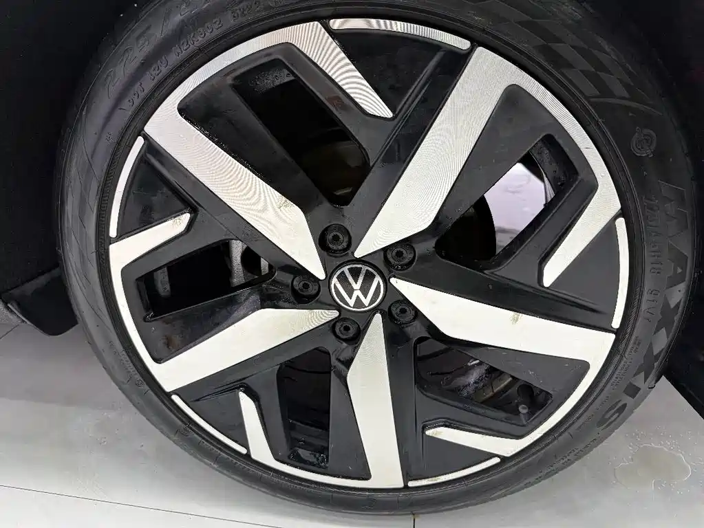Lamando Lamando L 280 TSI DSG Spicy Cool