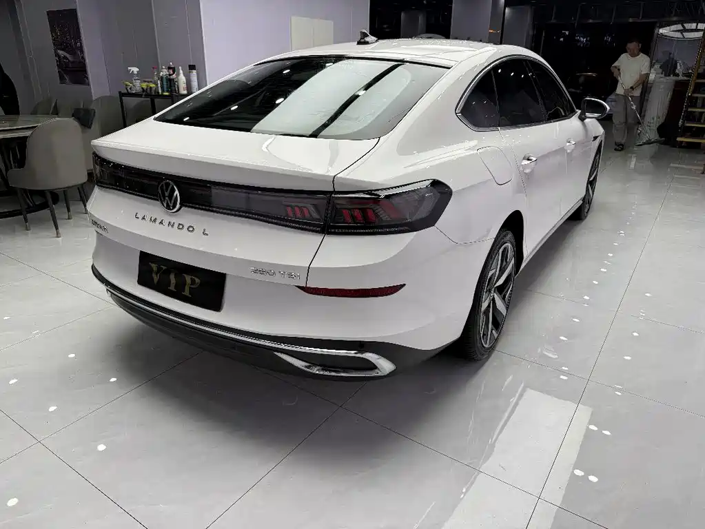 Lamando Lamando L 280 TSI DSG Spicy Cool