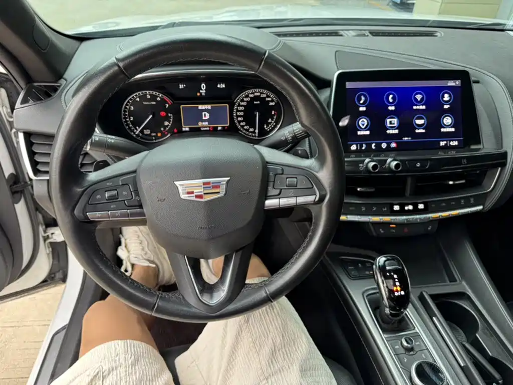 Cadillac CT5 28 T Luxury