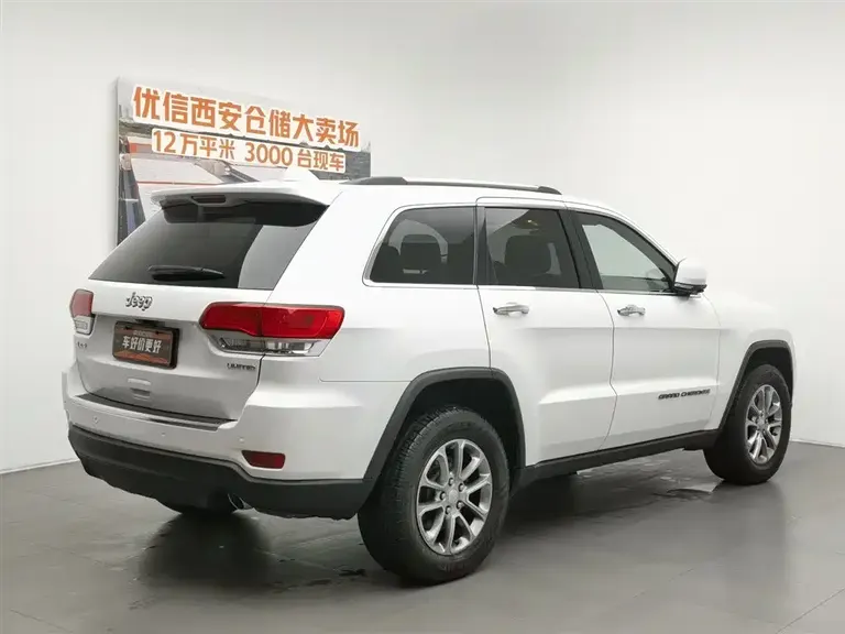 Jeep Grand Cherokee (Import) 3.6 L Elite Navigation