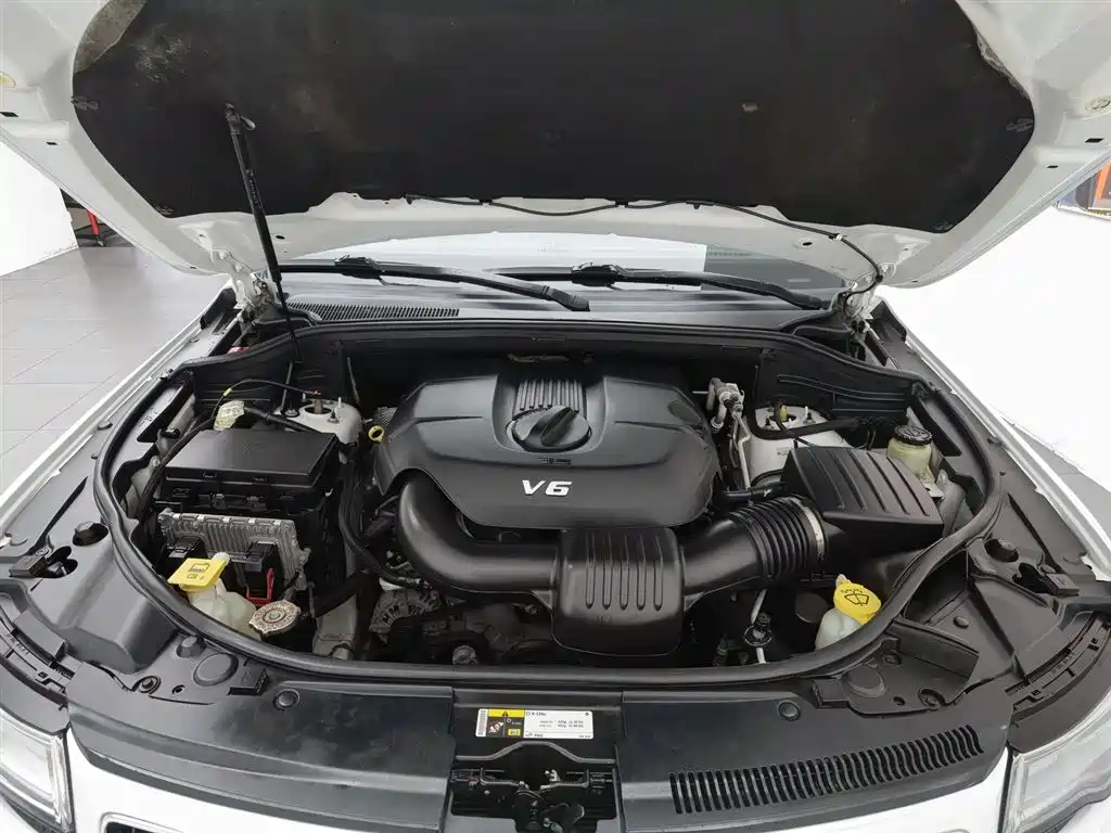 Grand Cherokee (Import) 3.6 L Elite Navigation
