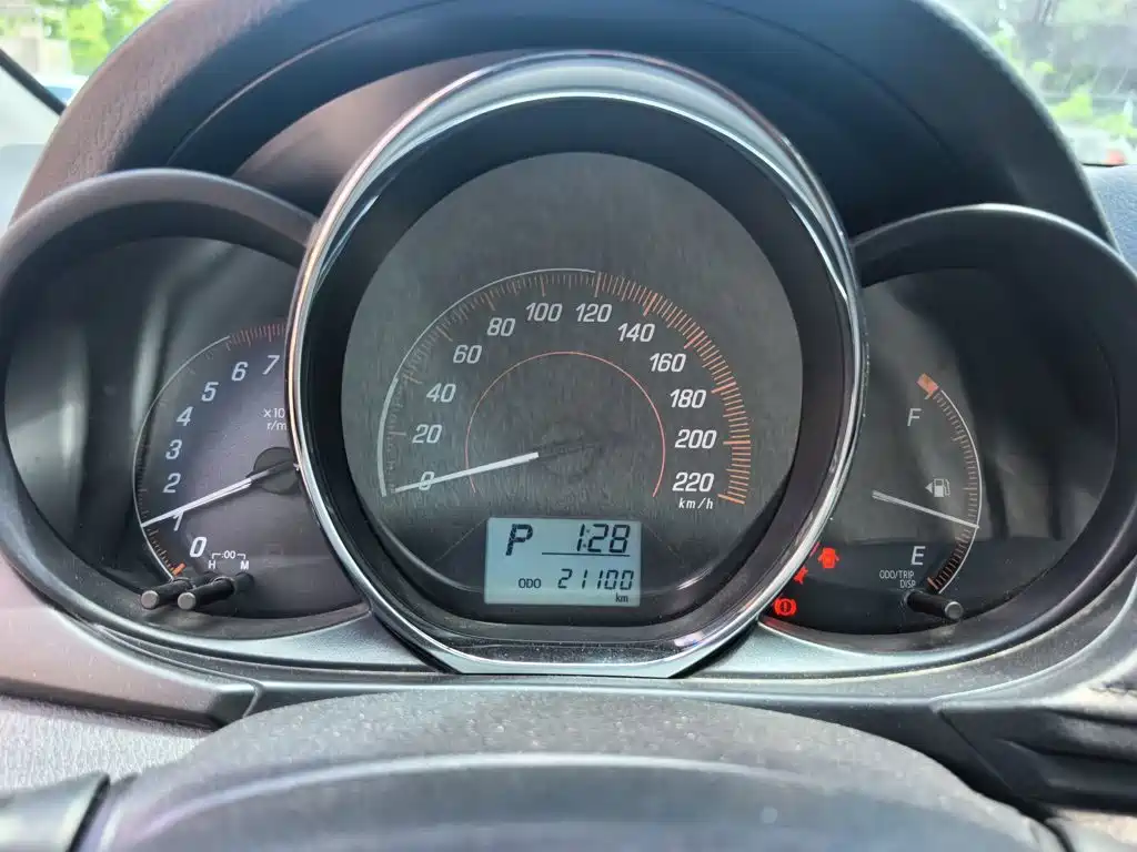 YARiS L Zhixuan 1.5 L CVT Leading