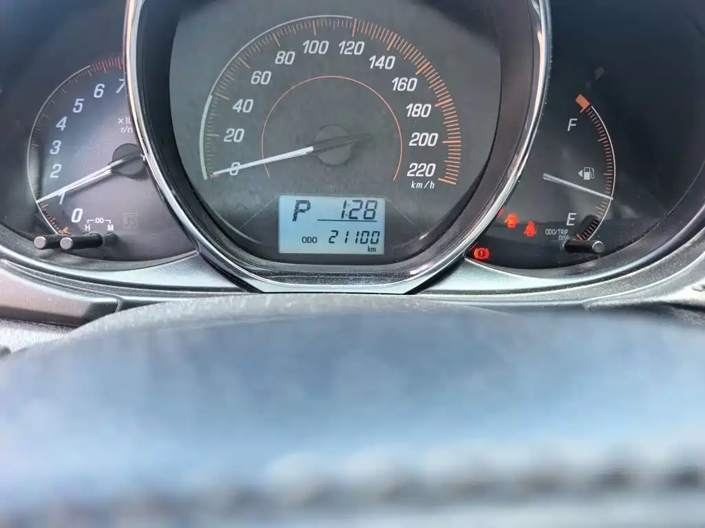 YARiS L Zhixuan 1.5 L CVT Leading