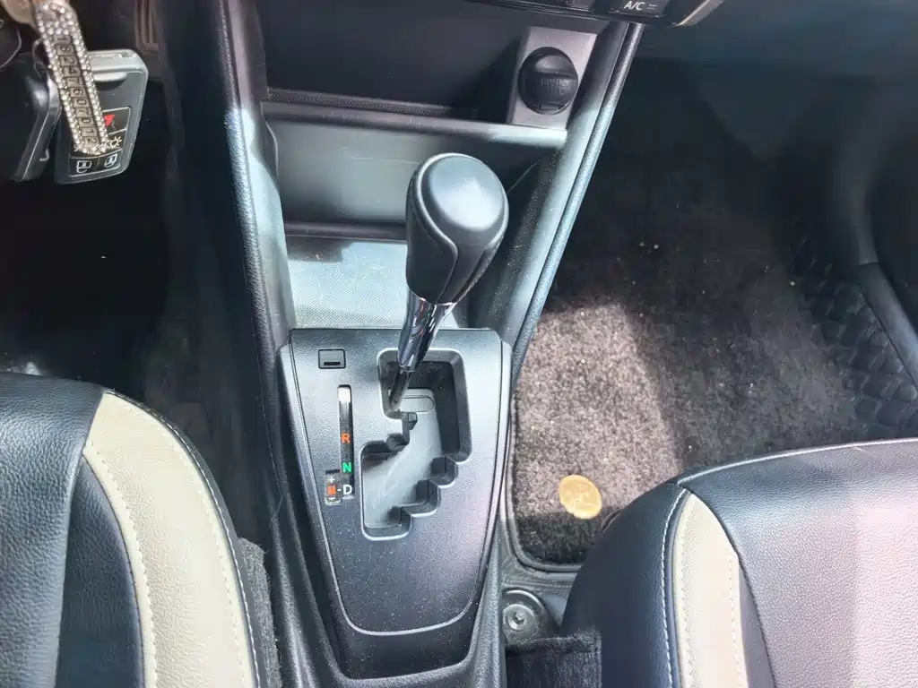 YARiS L Zhixuan 1.5 L CVT Leading