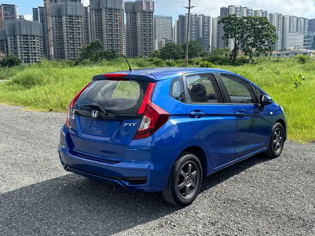 Fit 1.5 L CVT Comfort