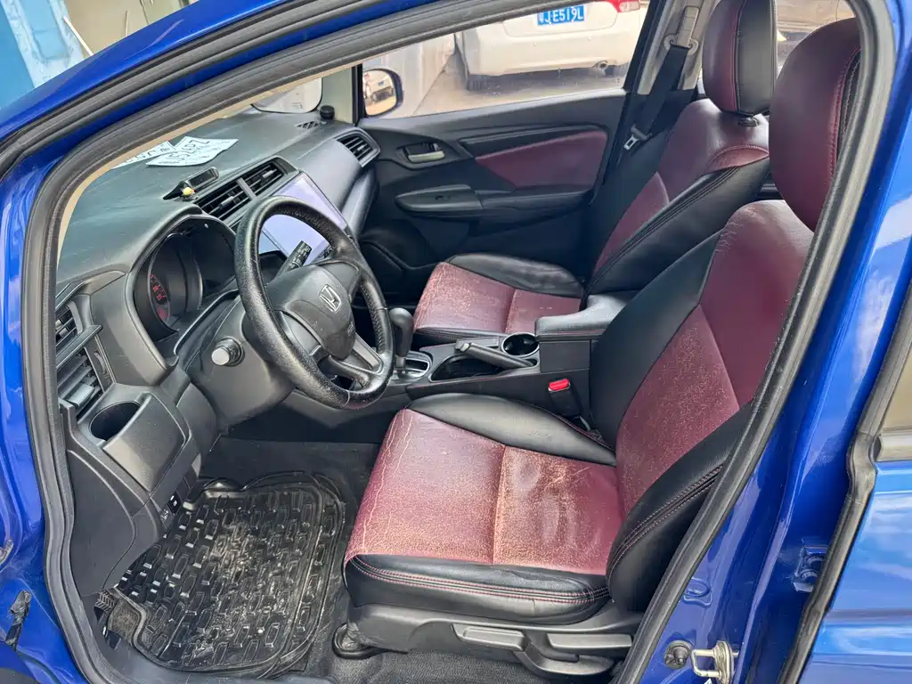 Fit 1.5 L CVT Comfort