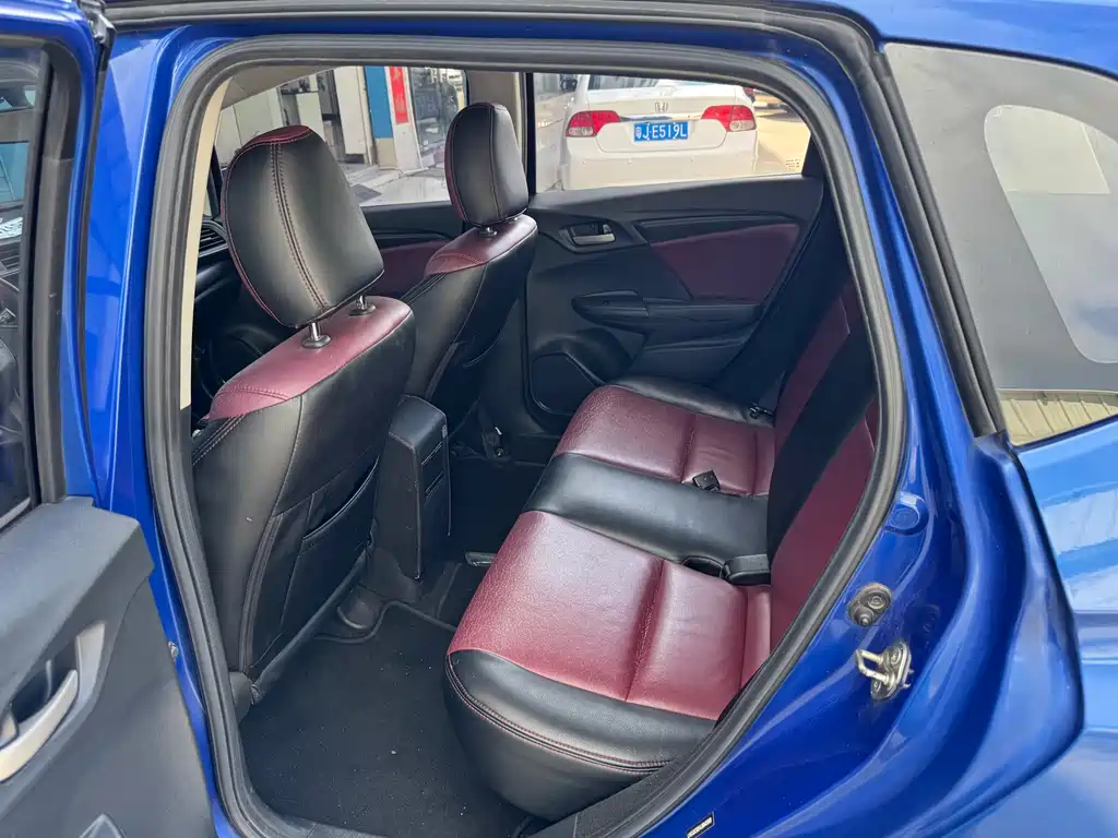 Fit 1.5 L CVT Comfort