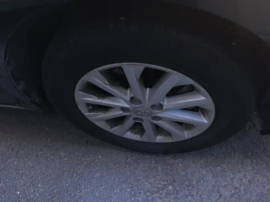 Camry 2.0 G Luxury