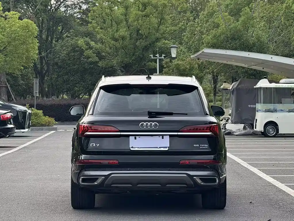 Audi Q7 55 TFSI quattro S line Sport