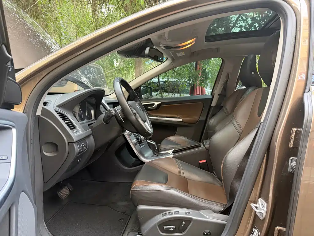 Volvo XC60 T5 AWD Smart Control