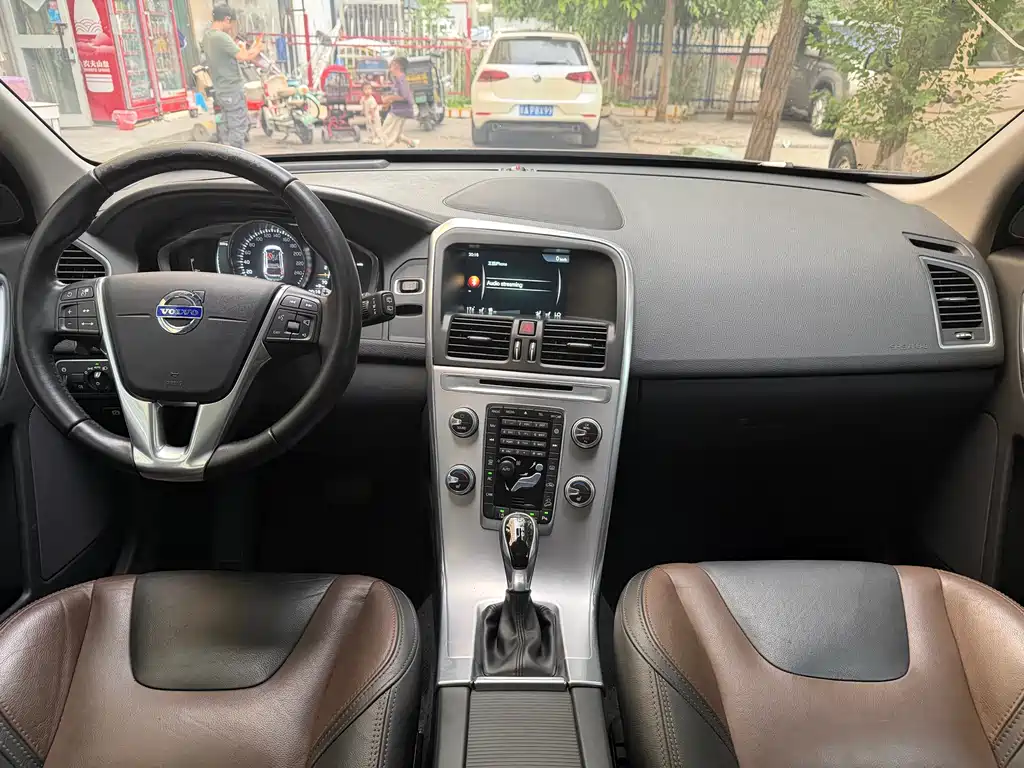 Volvo XC60 T5 AWD Smart Control