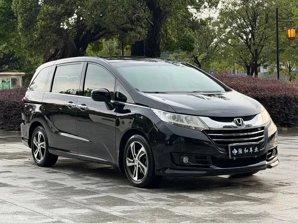 Odyssey Facelift 2.4 L Luxury