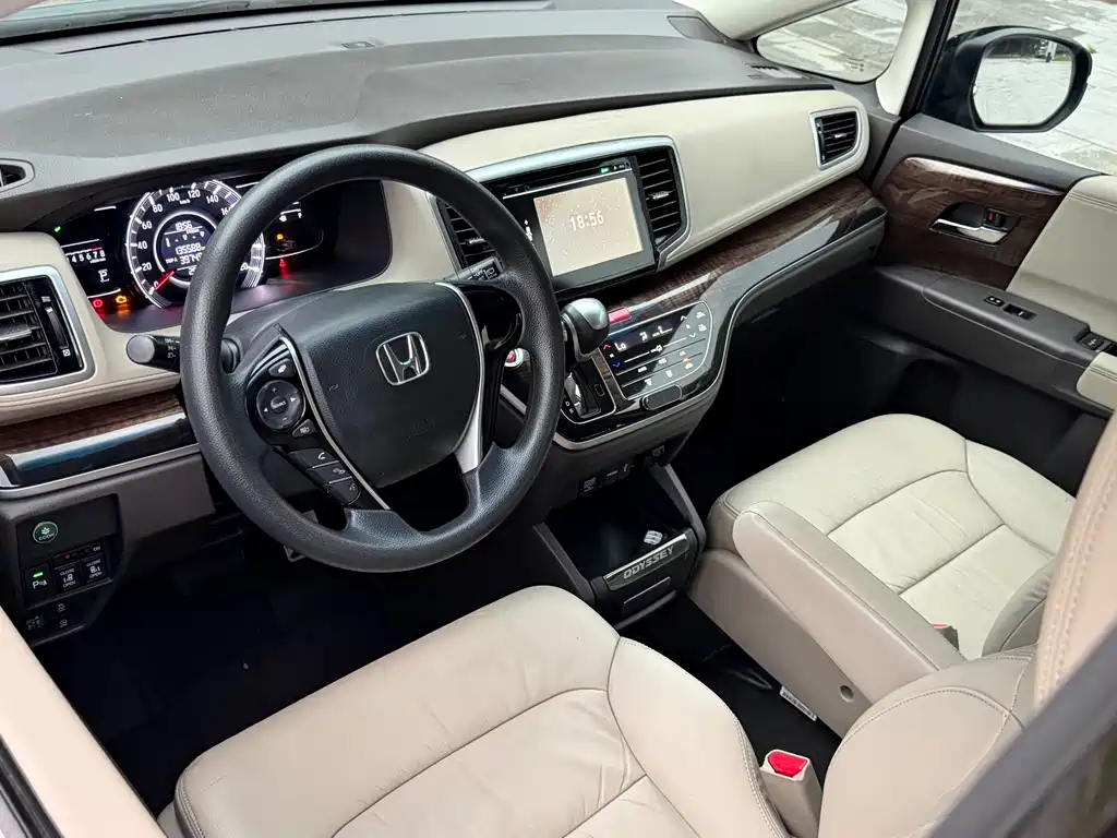Odyssey Facelift 2.4 L Luxury