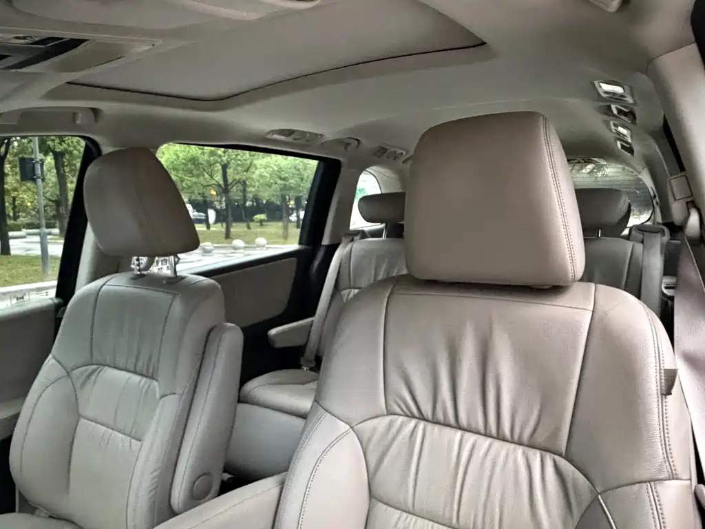 Odyssey Facelift 2.4 L Luxury