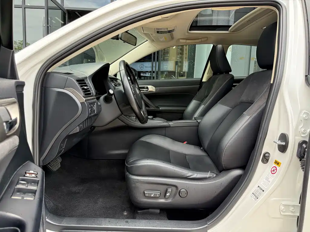 Lexus CT CT200 h Comfort Mono CN-V