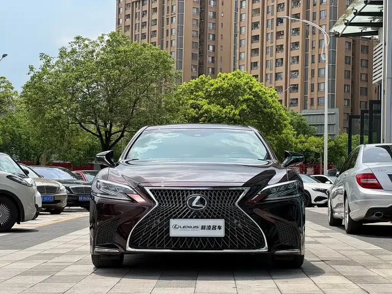 Lexus LS 350 Outstanding CN-V