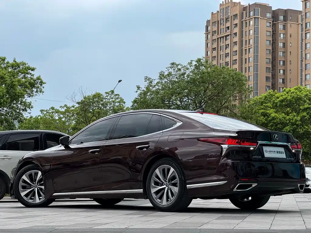 Lexus LS 350 Outstanding CN-V