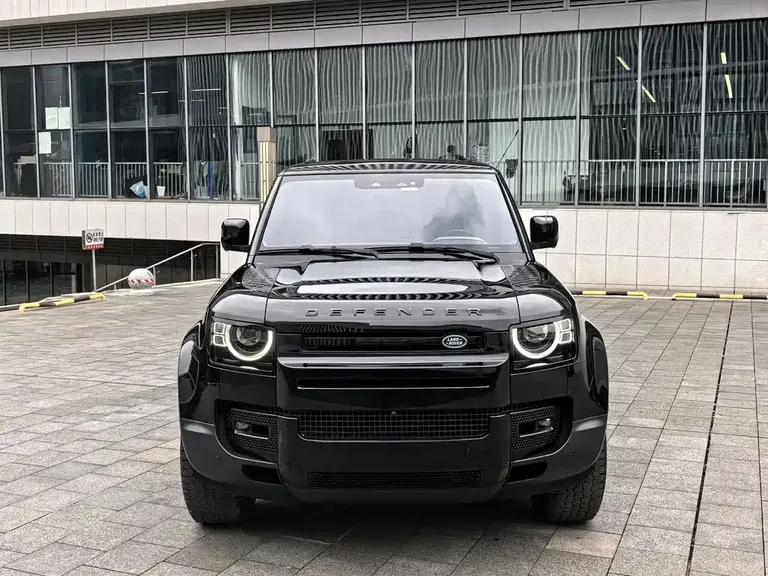 Land Rover Defender 110 P400 HSE