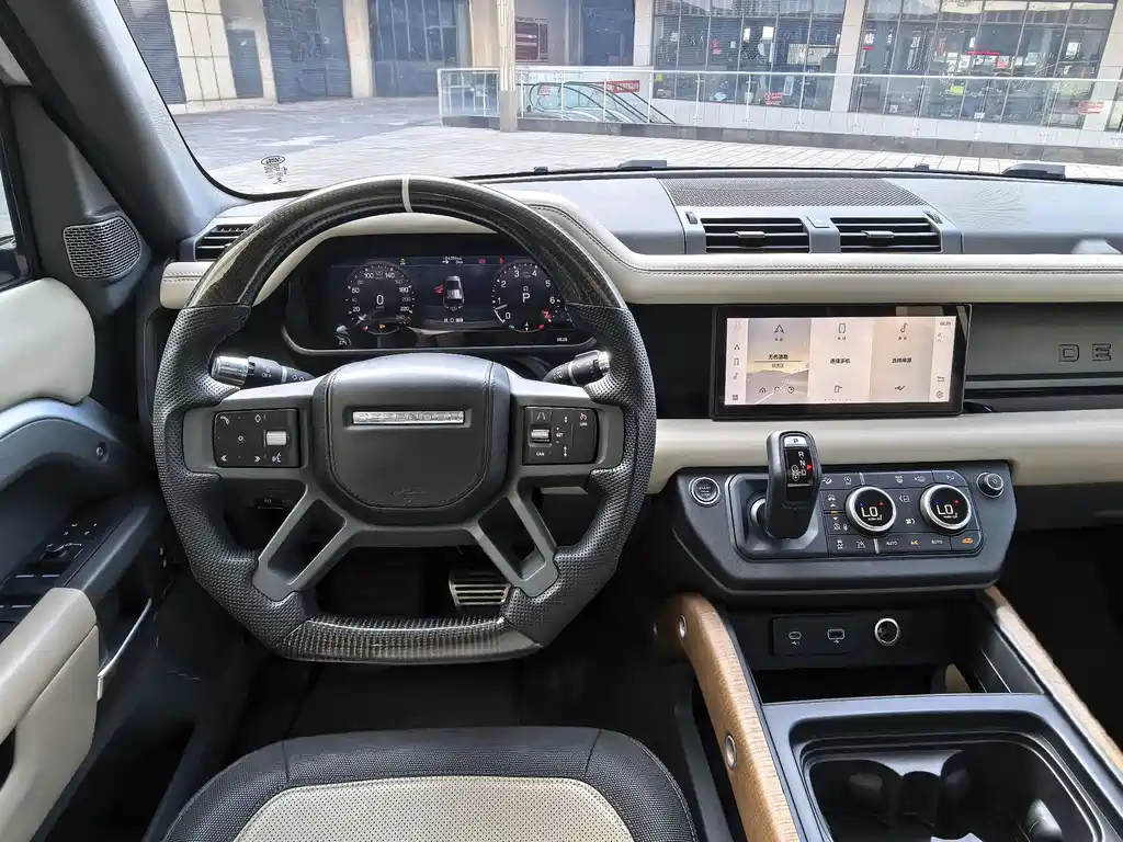 Land Rover Defender 110 P400 Dark Special Edition
