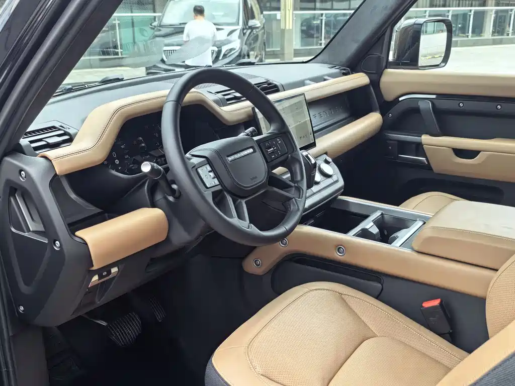 Land Rover Defender 90 3.0 T P400 X-Dynamic HSE
