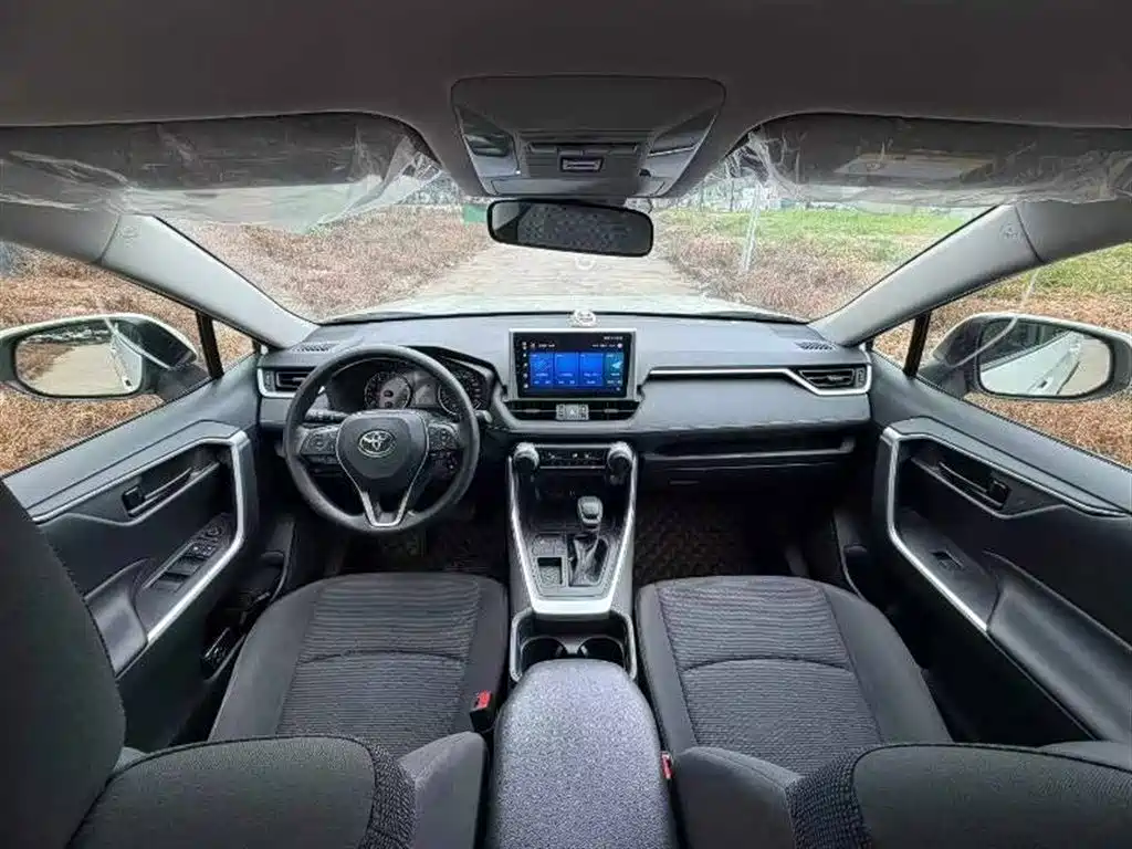 RAV4 2.0 L CVT 2 WD Urban
