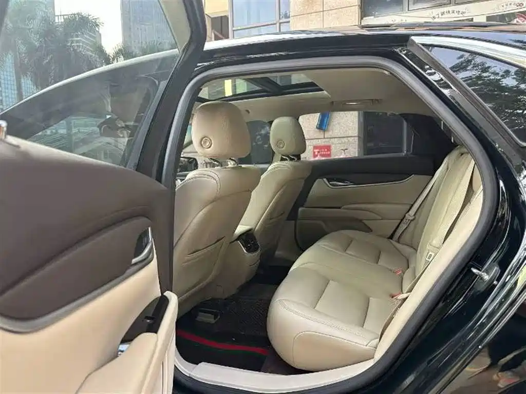 Cadillac XTS 28 T Tech