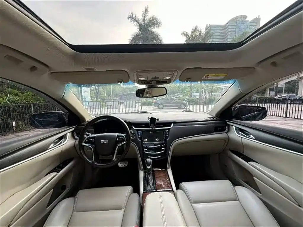 Cadillac XTS 28 T Tech