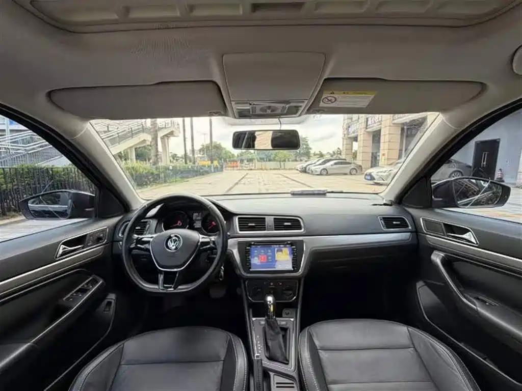 Lavida 1.6 L Auto Comfort