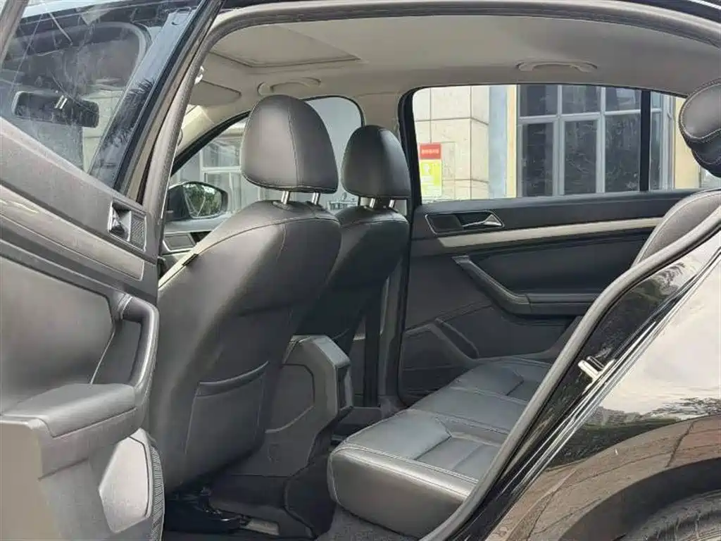 Lavida 1.6 L Auto Comfort