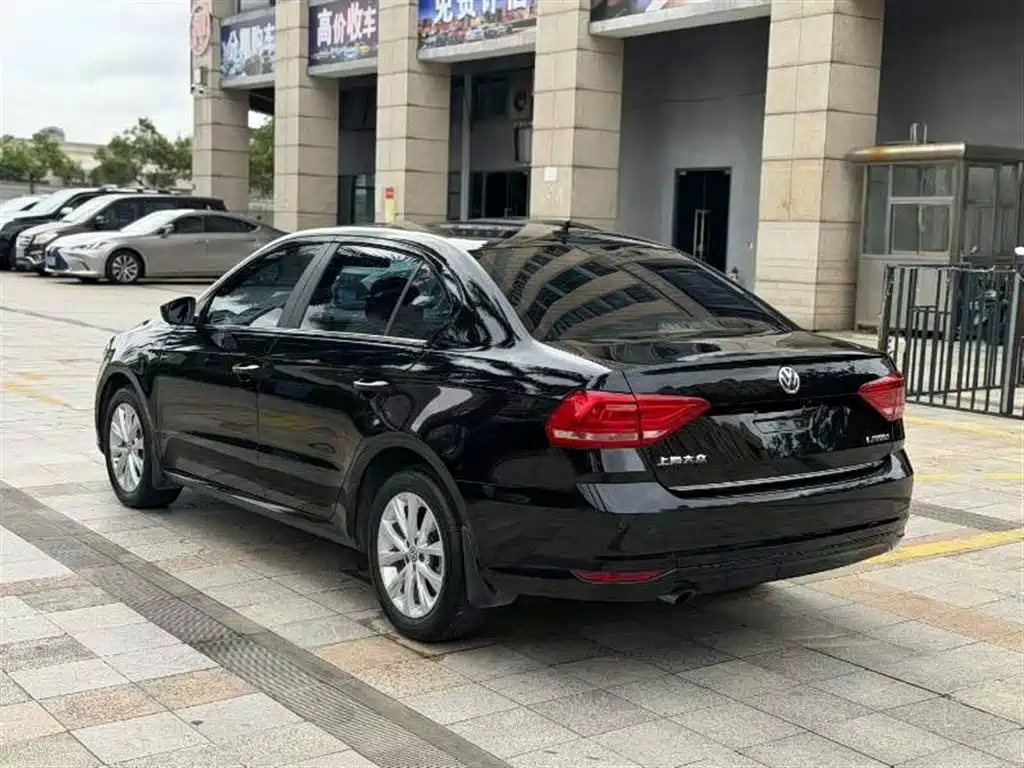 Lavida 1.6 L Auto Comfort