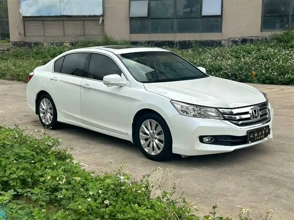Accord 2.4 L EX Luxury