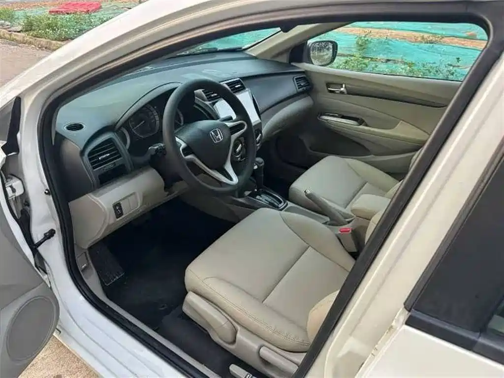 City Classic 1.5 L Auto Elite
